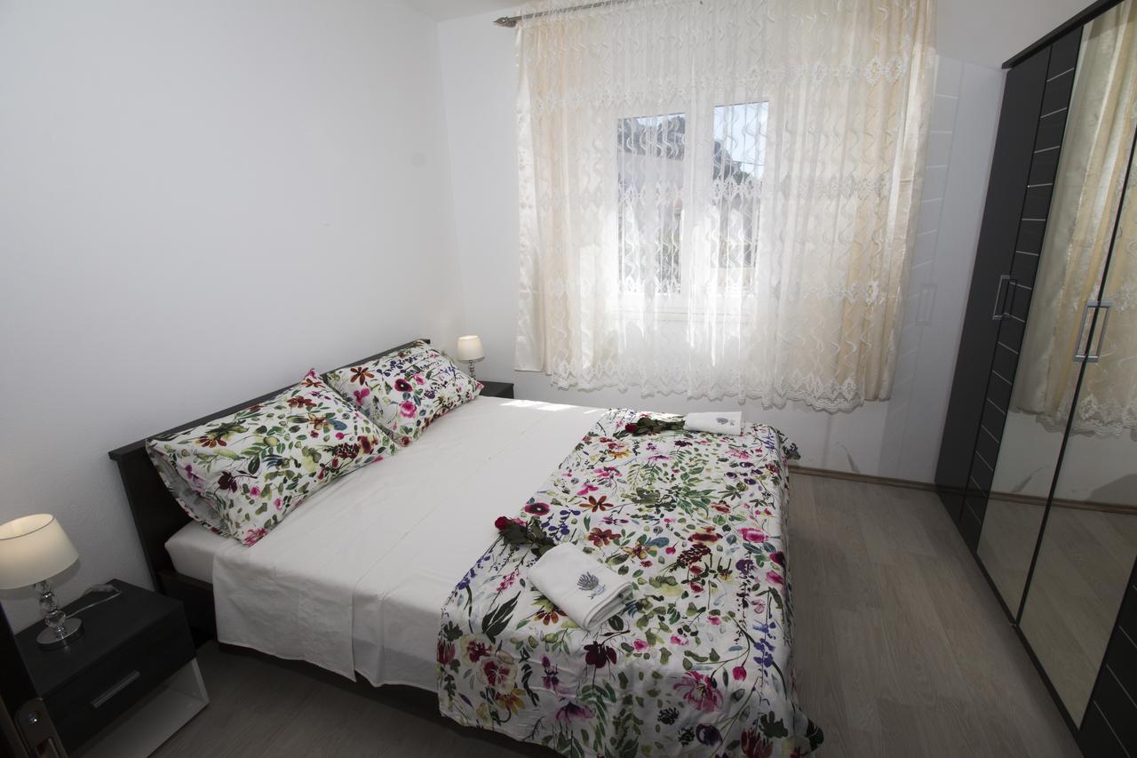 Apartman Horizont Lejlighed Omiš Eksteriør billede